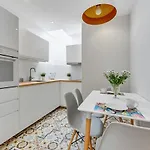 아파트 Grand - In Close To The Monte Cassino Street